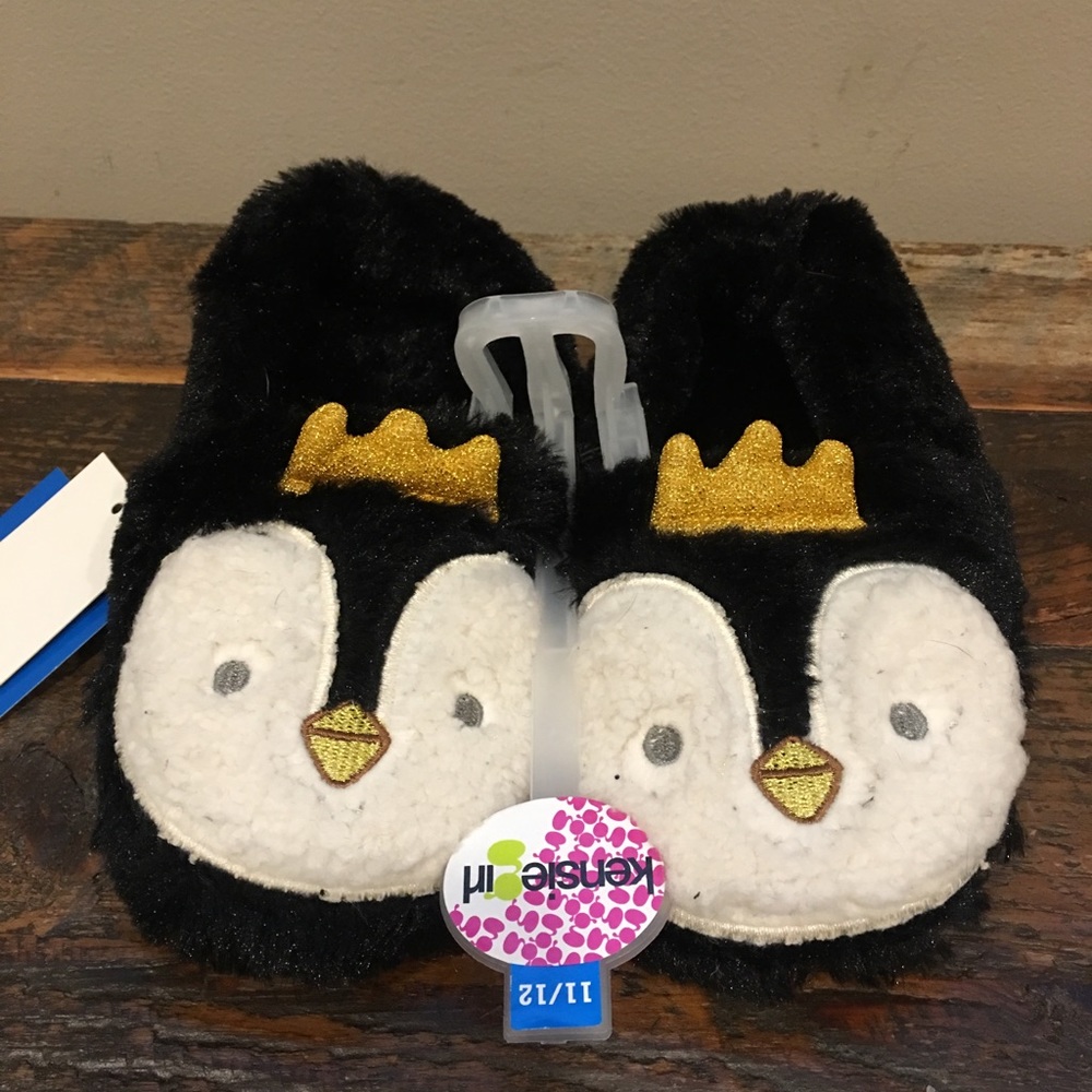 NWT Penguin Princess Slippers 11/12C